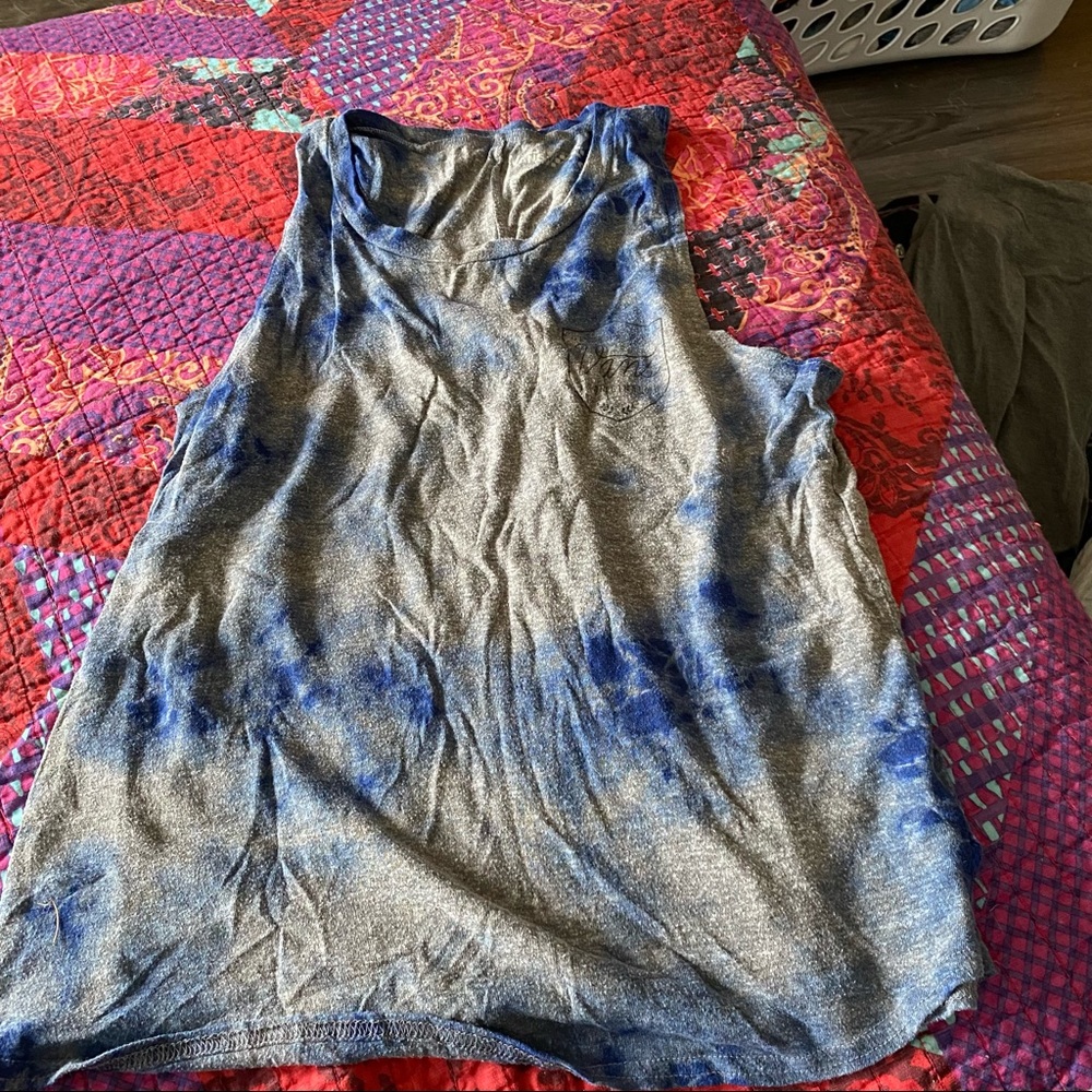 vans tank